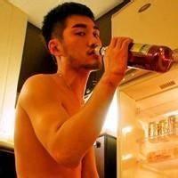 男生成熟个性头像图片_WWW.WHOISQQ.COM