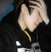头像图片 男生用手腕遮脸_WWW.WHOISQQ.COM