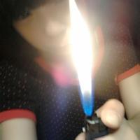 打火机男生头像图片_WWW.WHOISQQ.COM