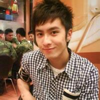 现实些的男生头像图片_WWW.WHOISQQ.COM