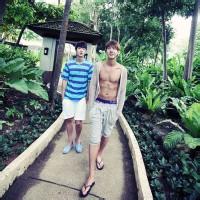 游泳男生头像图片_WWW.WHOISQQ.COM