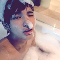 游泳男生头像图片_WWW.WHOISQQ.COM
