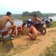 游泳男生头像图片_WWW.WHOISQQ.COM