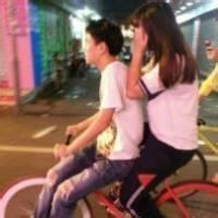 qq男生头像图片带自行车_WWW.WHOISQQ.COM