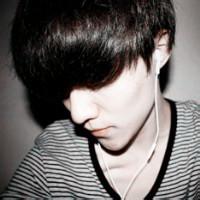 qq头像图片男生打字闪光_WWW.WHOISQQ.COM