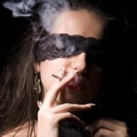 qq头像图片叼烟颓废男生_WWW.WHOISQQ.COM
