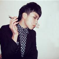 qq头像图片叼烟颓废男生_WWW.WHOISQQ.COM