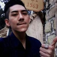 唯美男生空间头像图片_WWW.WHOISQQ.COM