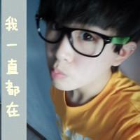 男生带眼镜帅气头像图片_WWW.WHOISQQ.COM