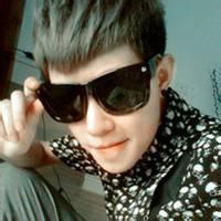 男生带眼镜帅气头像图片_WWW.WHOISQQ.COM