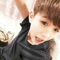 青春男生全身头像图片_WWW.WHOISQQ.COM