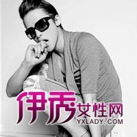 qq头像图片男生撩女生衣服_WWW.WHOISQQ.COM