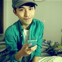 绿衣服的男生头像图片_WWW.WHOISQQ.COM