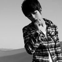 男生 灰色头像图片_WWW.WHOISQQ.COM
