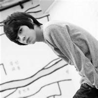qq头像图片像男生的女生_WWW.WHOISQQ.COM