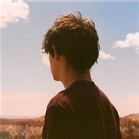 真实男生背影头像图片_WWW.WHOISQQ.COM