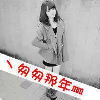 男生绑鞋带女生头像图片_WWW.WHOISQQ.COM