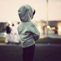 qq头像图片男生戴原帽的_WWW.WHOISQQ.COM