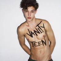 欧美男生蒙眼头像图片_WWW.WHOISQQ.COM