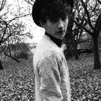 平静的男生头像图片_WWW.WHOISQQ.COM
