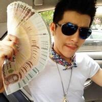 男生迷人霸气头像图片_WWW.WHOISQQ.COM