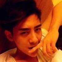 成熟男生短发头像图片_WWW.WHOISQQ.COM