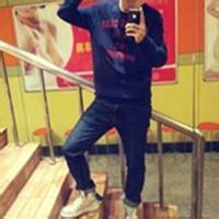 个性网半身头像图片男生_WWW.WHOISQQ.COM