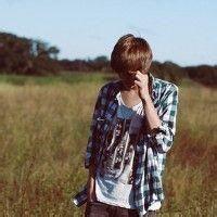 阳光吉他男生头像图片_WWW.WHOISQQ.COM