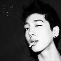 超唯美男生头像图片_WWW.WHOISQQ.COM