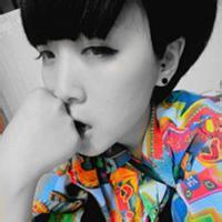 qq黑白短发男生头像图片_WWW.WHOISQQ.COM