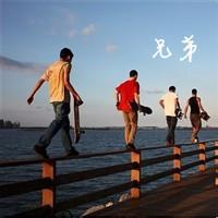 一个男生哭的头像图片_WWW.WHOISQQ.COM