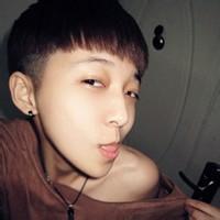 qq头像图片男生钢琴_WWW.WHOISQQ.COM
