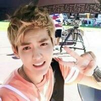 23岁男生头像图片_WWW.WHOISQQ.COM