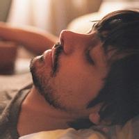qq头像图片男生中年_WWW.WHOISQQ.COM