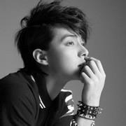 深沉男生qq头像图片_WWW.WHOISQQ.COM