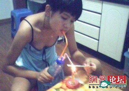 男生轮滑头像图片_WWW.WHOISQQ.COM