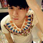 男生吹泡泡的头像图片_WWW.WHOISQQ.COM