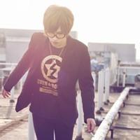 男生白头头像图片_WWW.WHOISQQ.COM