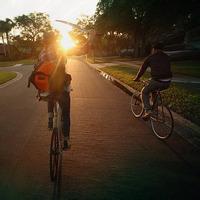 qq头像图片男生外景_WWW.WHOISQQ.COM