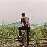 qq头像图片男生外景_WWW.WHOISQQ.COM