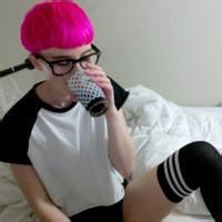 唯美原宿风男生头像图片_WWW.WHOISQQ.COM