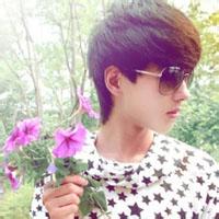 男生高兴头像图片_WWW.WHOISQQ.COM