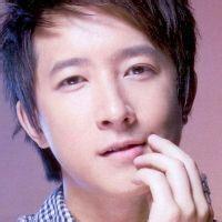 qq头像图片男生帅气 韩庚_WWW.WHOISQQ.COM