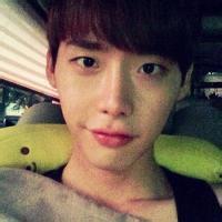 李钟硕qq男生头像图片_WWW.WHOISQQ.COM