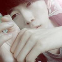 qq头像图片男生吃香烟_WWW.WHOISQQ.COM