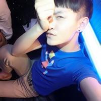 qq头像图片带字滚开的男生_WWW.WHOISQQ.COM