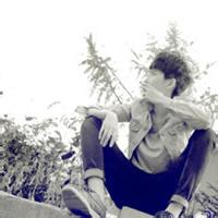 2014男生灰白头像图片_WWW.WHOISQQ.COM