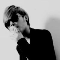 2014男生灰白头像图片_WWW.WHOISQQ.COM