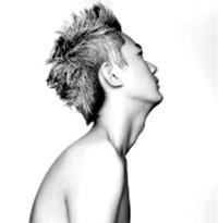 qq头像图片男生半光头图片_WWW.WHOISQQ.COM