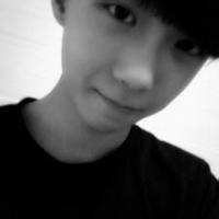 小清新男生头像图片2014_WWW.WHOISQQ.COM